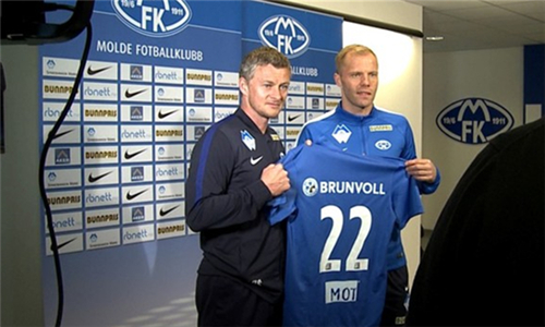 68分钟被换！利物浦1.5亿标王让斯洛特死心：5项数据挂零 评分6.5